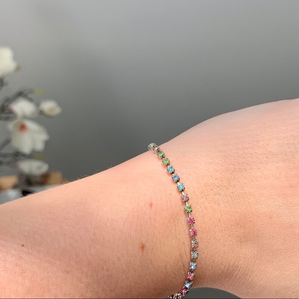 Dainty Style Bracelet - Picture 1 of 4